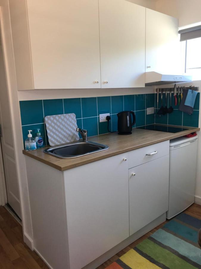 Flat Rocks, With Parking, 100M From Beach Apartment Perranporth Ngoại thất bức ảnh